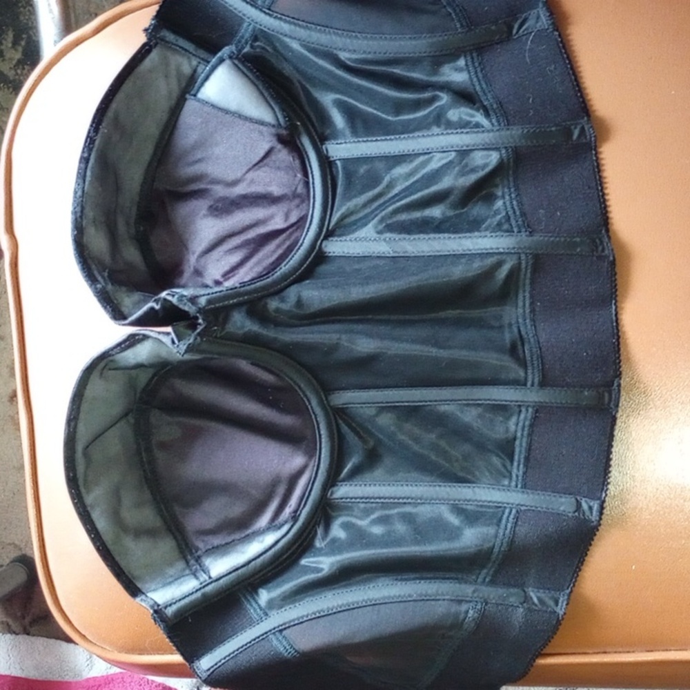 Black Wonderbra Corset - Picture 2 of 3